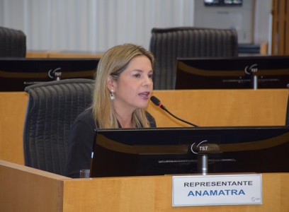 Noemia Porto, presidente da Anamatra: “Impor a aceitação dessas previsões, sob o argumento de que ficarão todos desempregados, não é condizente com a magnitude que se espera do Estado brasileiro”.