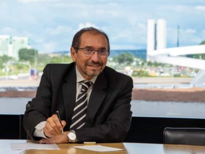 Bartolomeu Rodrigues cumpre tarefa de viabilizar o Museu da Biblia em Brasília (Foto: Ascom/Secec)
