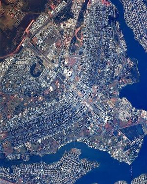 Foto de Brasília feita pelo astronauta russo Sergey Ryazanskyi, a bordo da Estação Espacial Internacional.