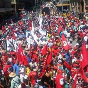 Julgamento do TRF4 será acompanhado por milhares de pessoas nas ruas de Porto Alegre. Fenaj pede que jornalistas forneçam informações confiáveis à população.