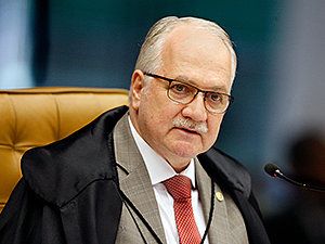 Edson Fachin: "O enfrentamento dessa crise deve ser um laboratório da democracia, e não, em hipótese alguma, um laboratório de autoritarismo".