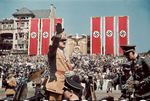 O sectarismo e o ódio ideológico no Brasil de hoje são inspirados no nazismo. Ovos da serpente trazem o retorno de um militarismo que ainda sobrevive