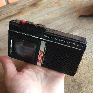 Luiz Martins: “Cantor e cacique me atalharam, fecharam a minha passagem: Tem de pagar! Gravou, tem de pagar!” Tive que deixar meu gravador com eles.